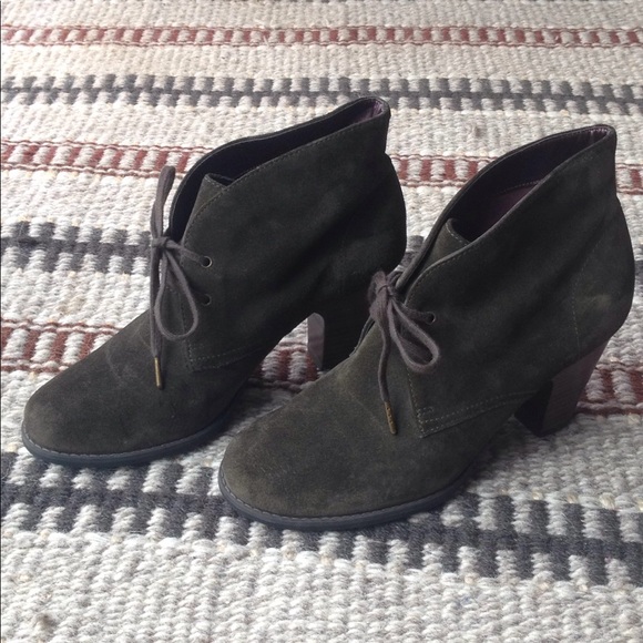 Clarks Shoes - Clarks dark green nubuck laceup ankle boots 7.5 m